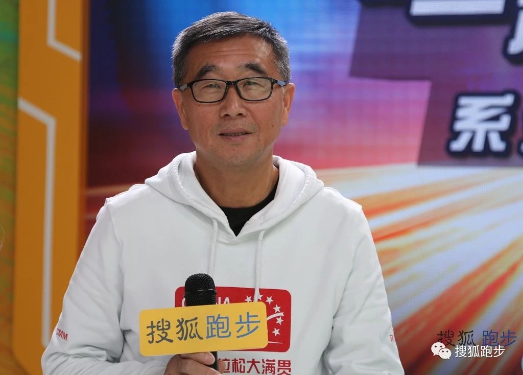 雷诺:里卡多的流量让车队题目无处埋没_杜尚Matovic
