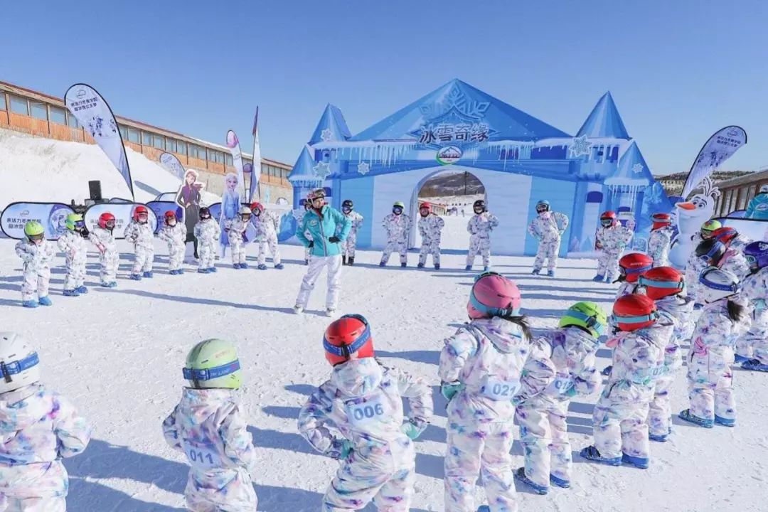 活力冬奥学院版的冰雪奇缘,圆梦女孩成为冰雪小公主我国冰雪运动起步