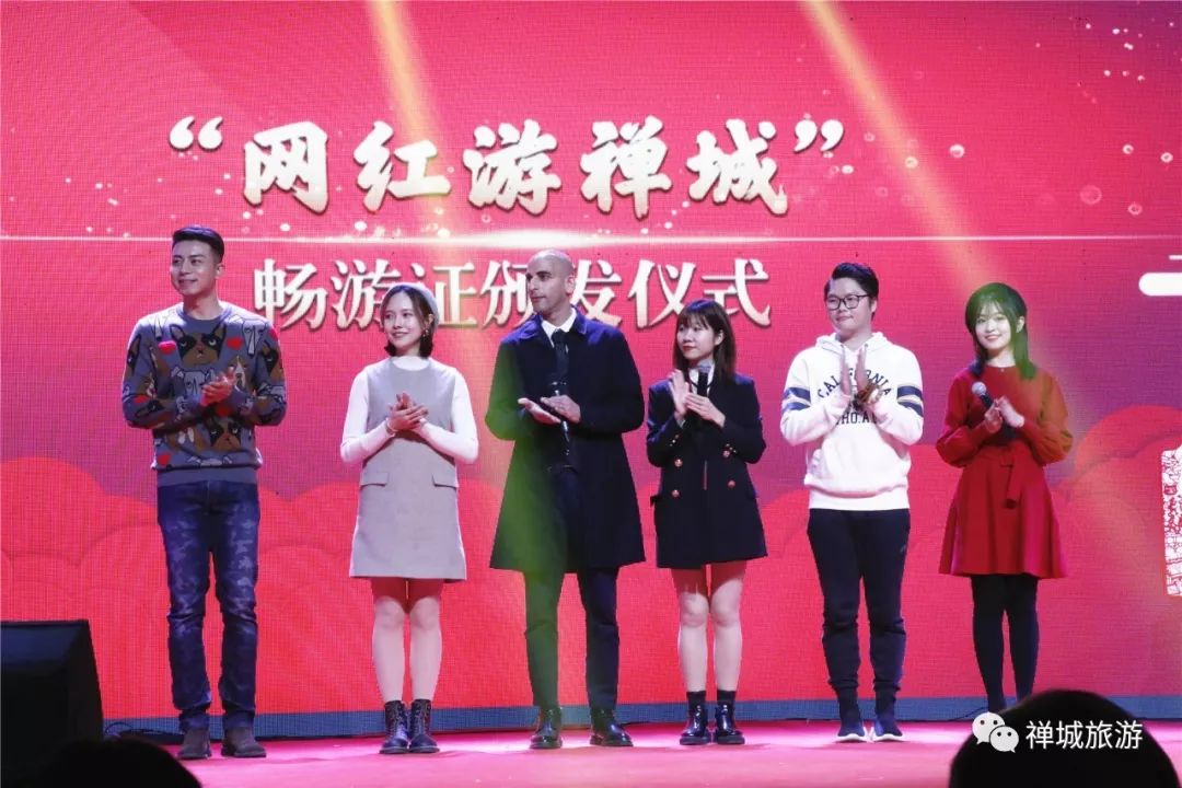欢乐年年动态曲谱_年年有余图片