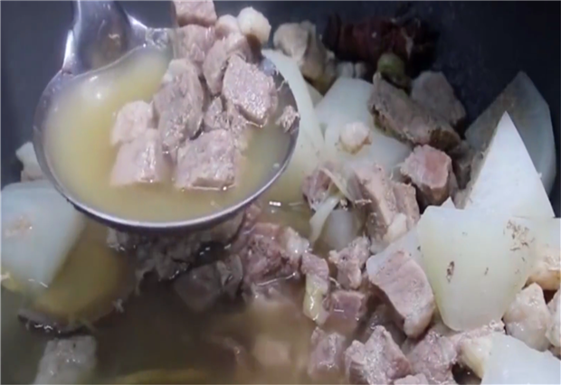 怎样去除羊肉的腥味 9e3d14ba211a42fd82f9edafa9967ada.png