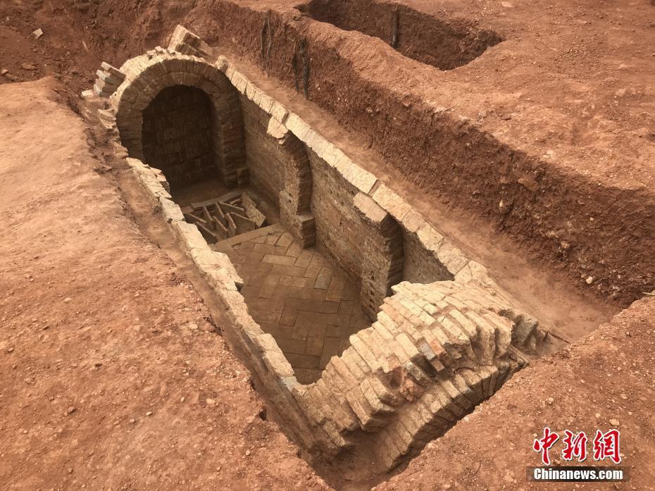 考古重大发现 广州横枝岗再发掘近60座汉至清代墓葬