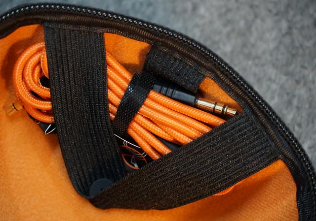 极度动听 电音之王 有线头戴式耳机V-MODA M