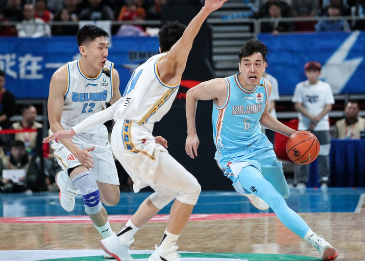 尴尬!比达尔向巴萨索要奖金遭拒 投诉也遭驳回_纳比尔·费基尔