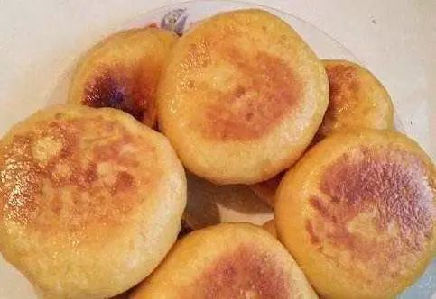 怎么做红薯饼好吃又简单 cc71c104d1524b0d9983dc3b7ee1b45a.jpeg