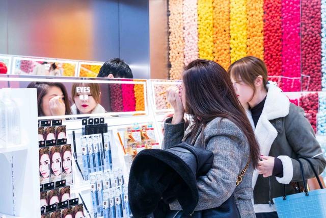 大型彩妆集合店THE COLORIST入驻沈阳,产品免费试!快去!
