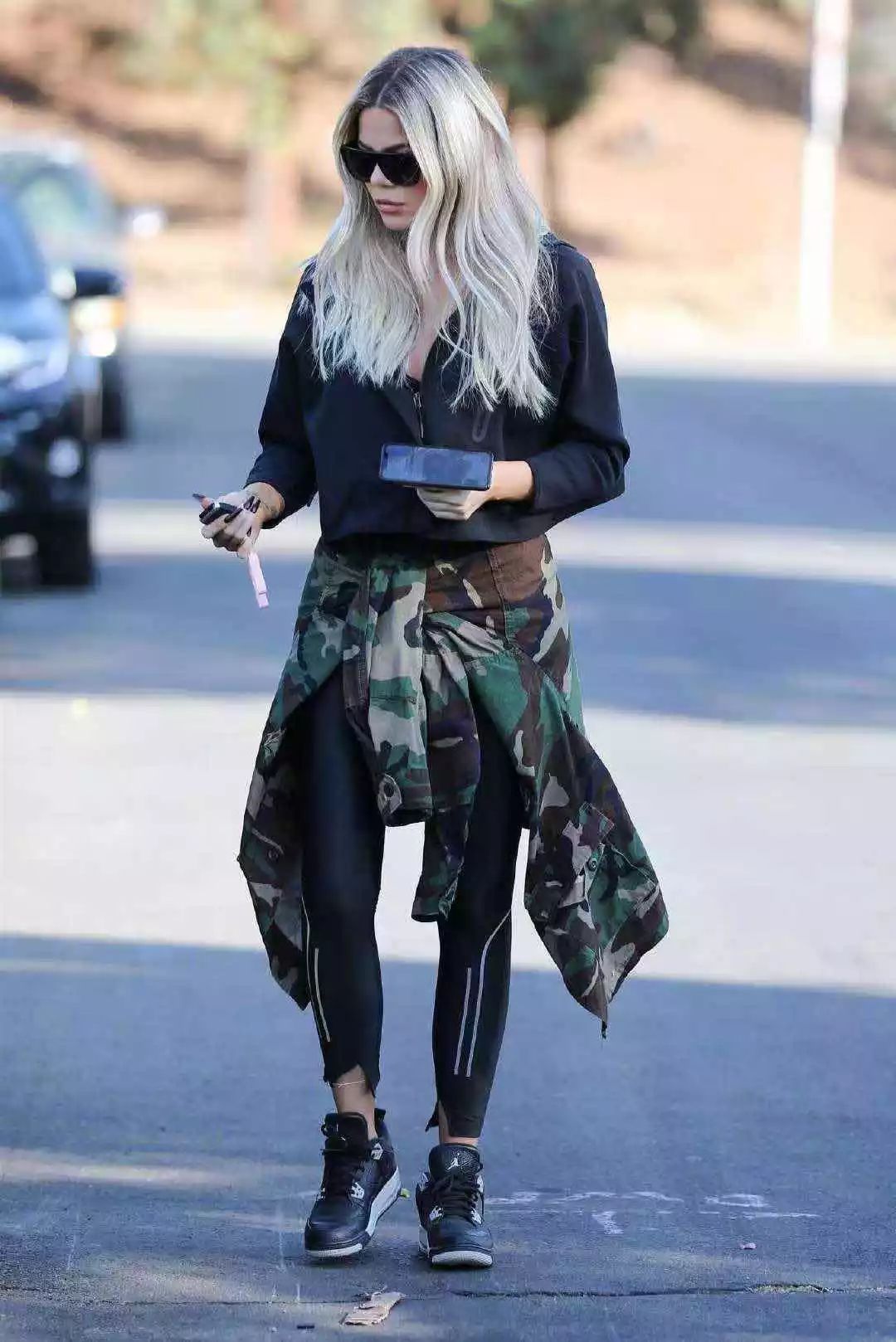 《与卡戴珊同行》下一季难道不拍了?这么相互