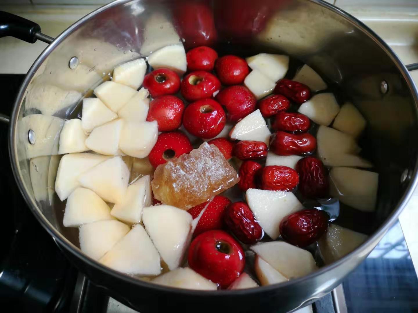 苹果可以和什么一起煮水给小孩喝 e798e0a920b64018b019ab4666ef9e7e.jpeg