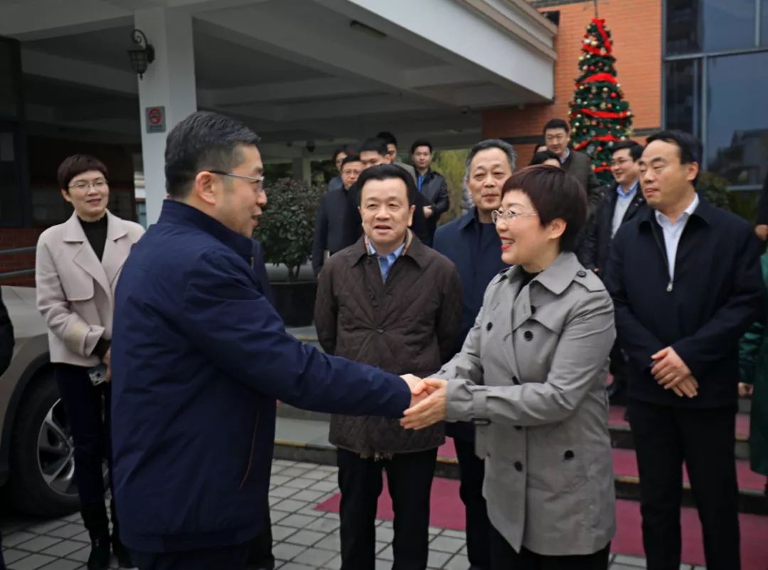 市区领导视察浦东新区宗教场所重大节日期间安全保障工作