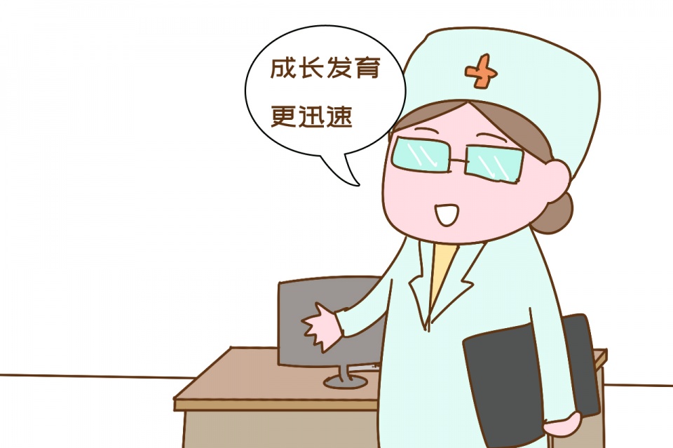 育儿小秘籍：原创婴儿光趴在妈妈身上就能少生病？医生赞同：对身体发育有好处