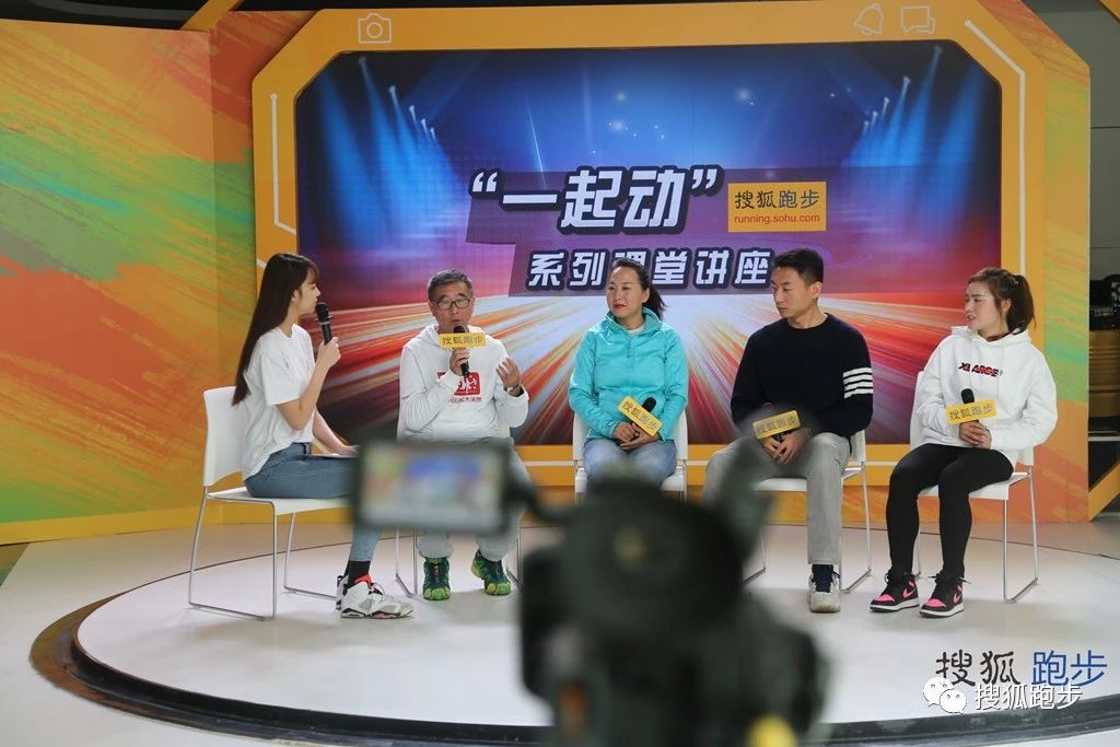雷诺 :里卡多的流量让车队题目无处埋没_埃里克-阿吉