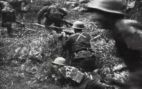 对越反击战：我军回国途中某团被伏击，500多人埋骨异国他乡