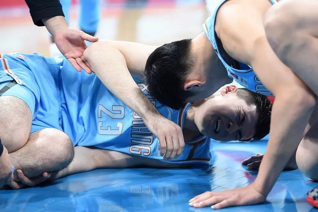 悍将双响 法国杯-卡瓦尼1传2射 巴黎6-0年夜胜升级