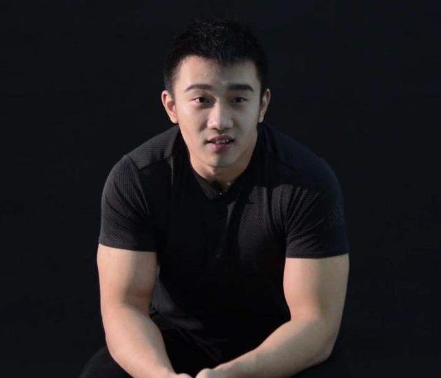 LOL陪玩年入440万?又和网红有关系,项目内容