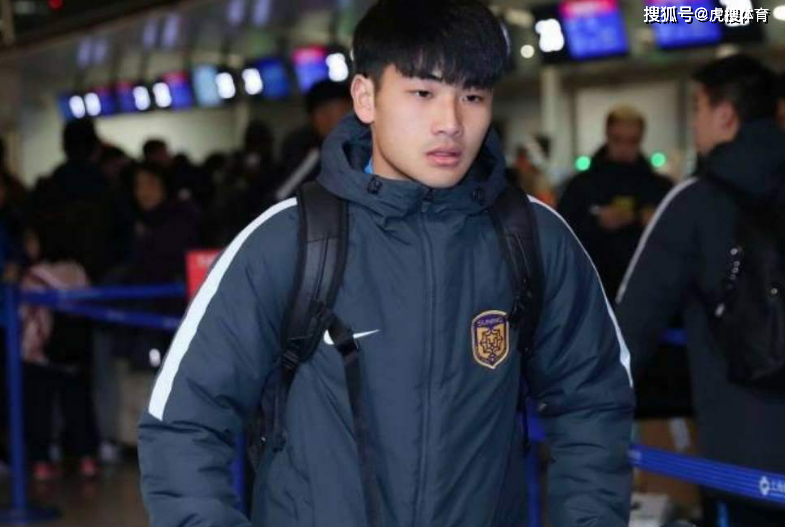 1个后撤2米远!浓眉+杜兰特合体终究呈现了_杨云