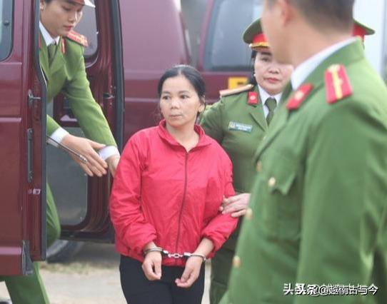 越南送鸡女孩遇害案开审,被害人家属希望判处死刑,尤其是女犯人_高美