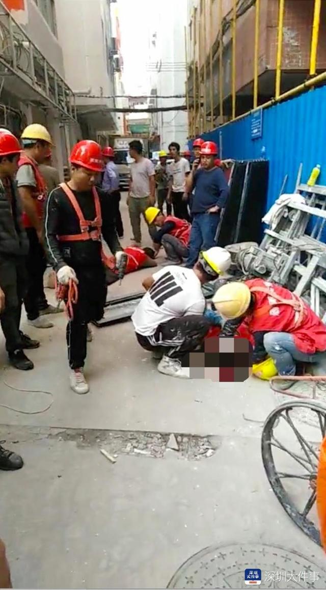 深圳居民楼坠落一扇窗户砸伤2名工人，肇事者与伤者为同公司员工
