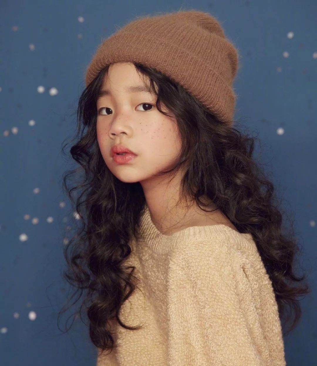 小S的二女儿小女儿首次携手拍大片出道!原来