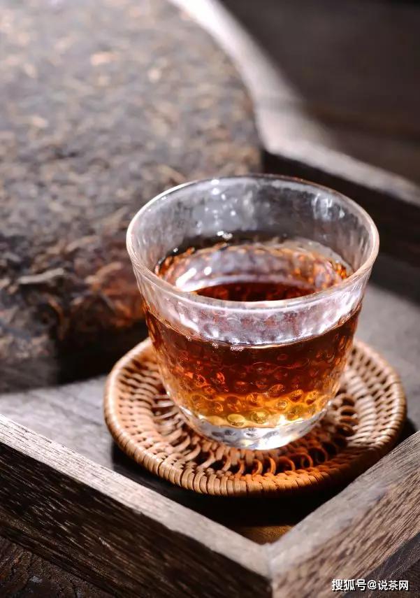 「说茶网」原创?七见班章VS班字号，两款班章熟茶大比拼，各有千