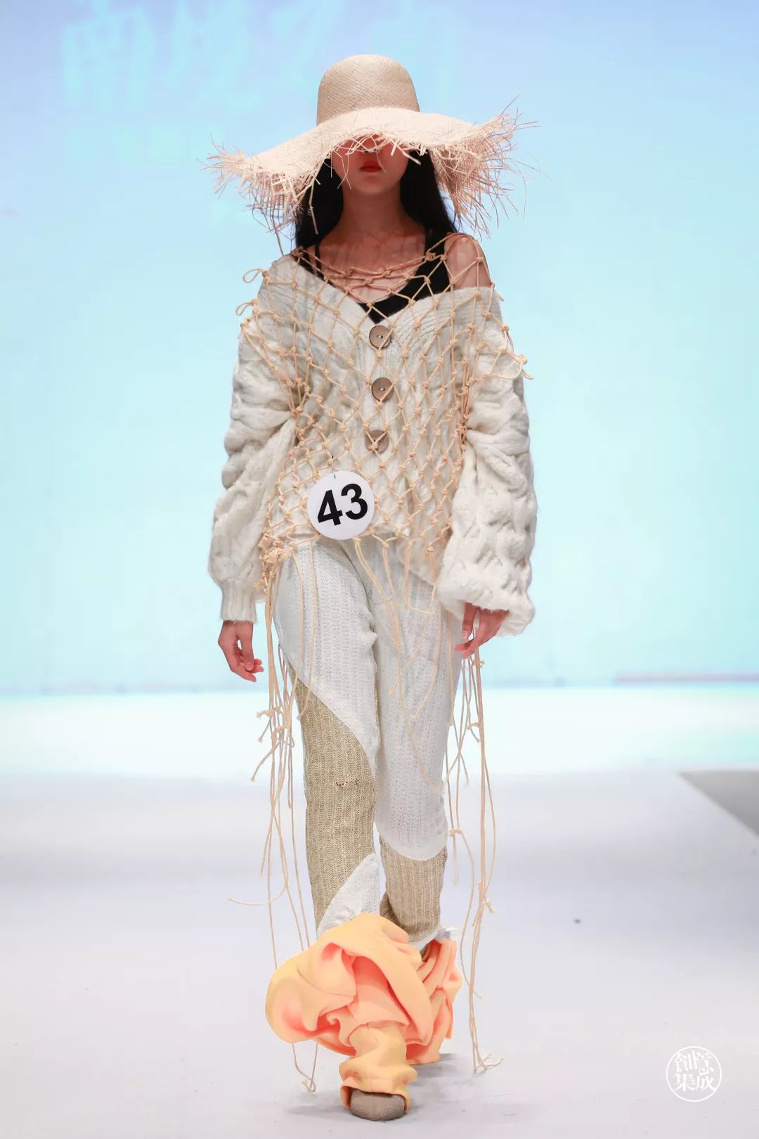 大服是什么专业 05d1c39ec4ea4440b28c68f4e7ef98e8.jpeg