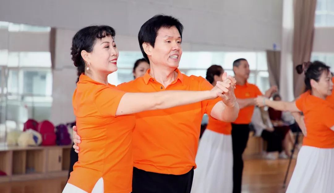 人均培训小时_培训机构图片
