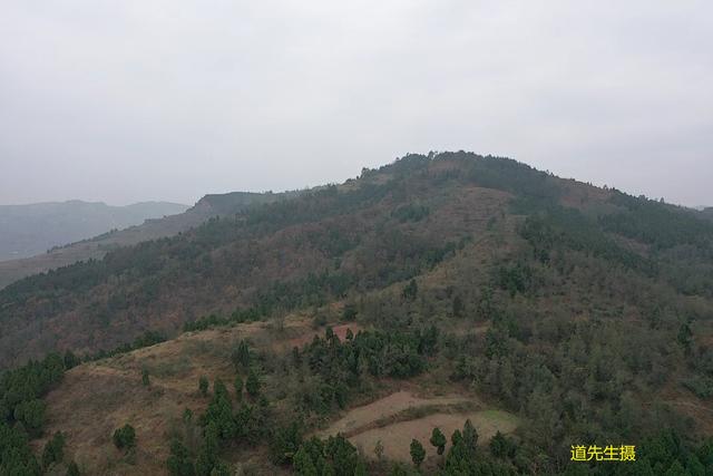 猛虎下山好地方前朝官帽贵气足道先生讲风水案例