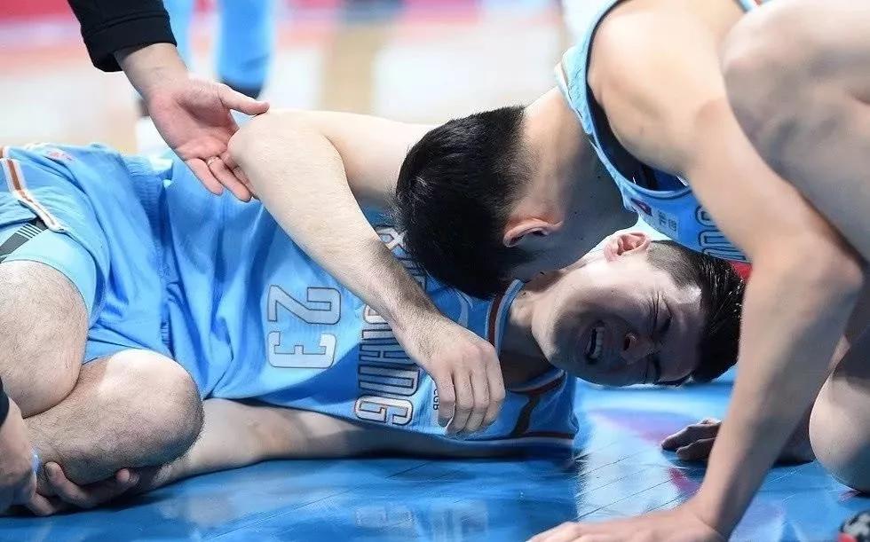 伊卡尔迪:和队友们相处得很好 将来甘愿留巴黎_Fabr铆cio Sim?es-