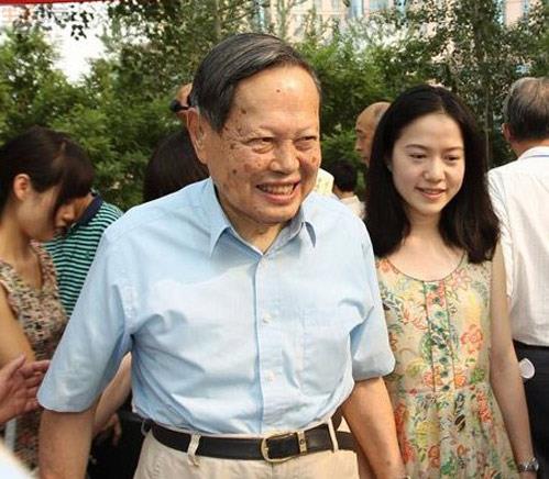 娱乐圈6对老夫少妻，最后两对恶心得隔夜饭想吐啦