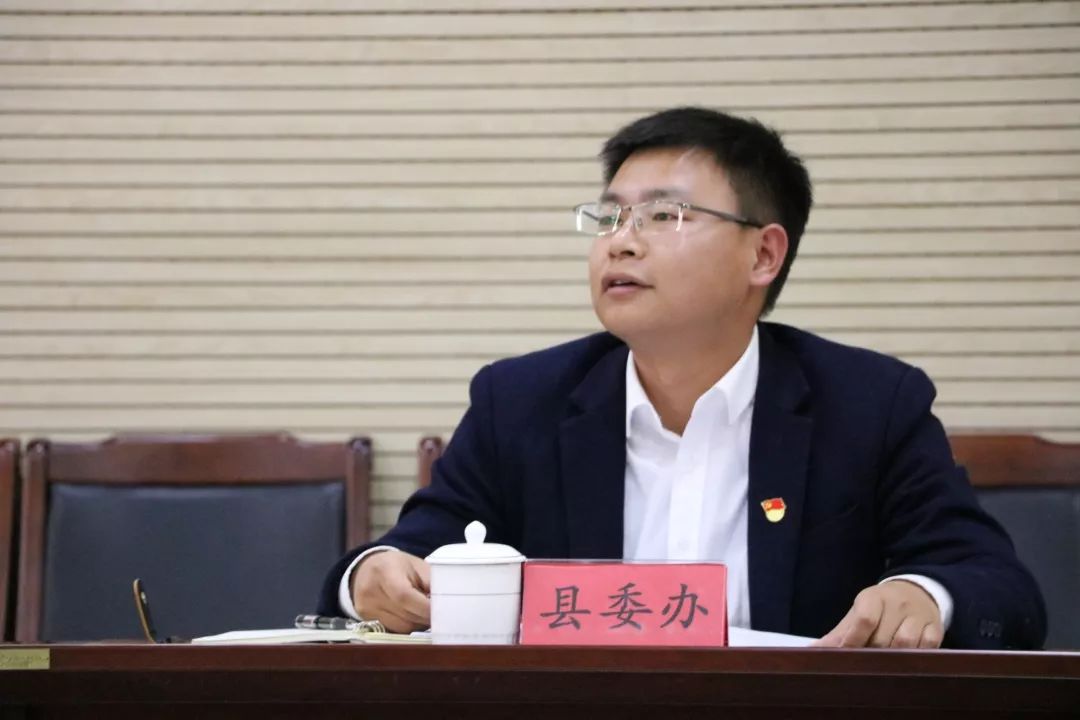 上杭县经济总量_上杭县王波婚纱照(3)