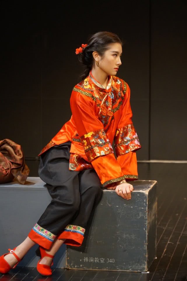 原创李兰迪中戏期末考试，诠释《原野》风情又霸道女子金子，造型表现力满分