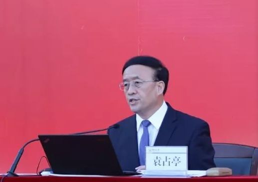大学怎么当部长 6238656dfd8846b8bc279b0ceab832f7.jpeg