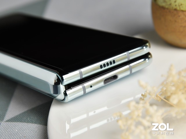 折叠快充5G四摄开炸 2019年十大手机产品盘点