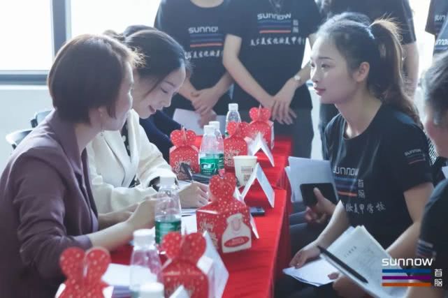 首脑|首脑学院|美容国际班毕业典礼隆重举行！