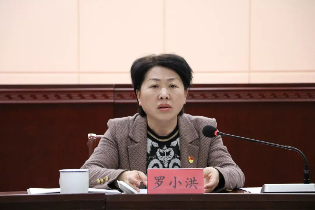 上杭县经济总量_上杭县王波婚纱照(3)