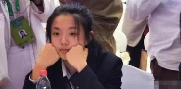 孩子|15岁高一女生解开世界性难题，婉拒央视采访，别让我妈看到