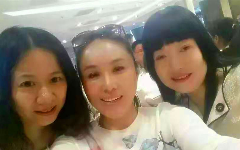 我眼中的新锐青年女画家张媛