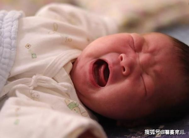 【馨蔓育儿】原创宝宝肠胀气就是肠绞痛？表现不同，缓解也不一样，别再傻傻的分不清了