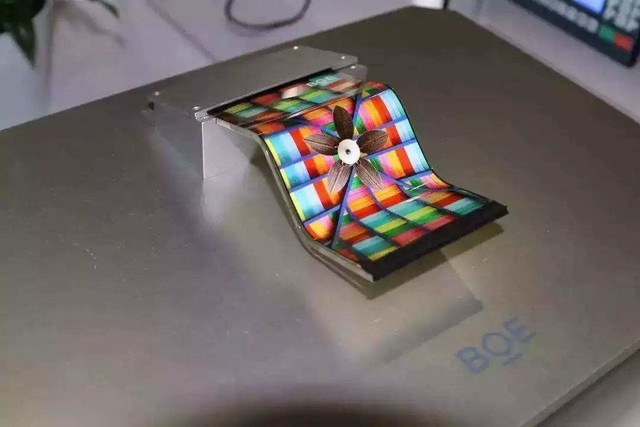 折叠快充5G四摄开炸 2019年十大手机产品盘点