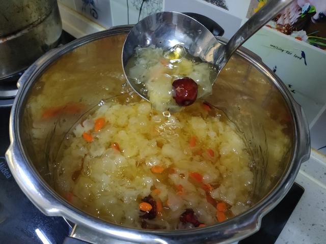 银耳配什么煮汤喝好 e99ba07d729b449d93344743a48d65e2.jpeg