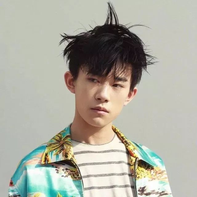 易烊千玺图片 头像大全 279770406fee4c0db891b578163c2401.jpeg