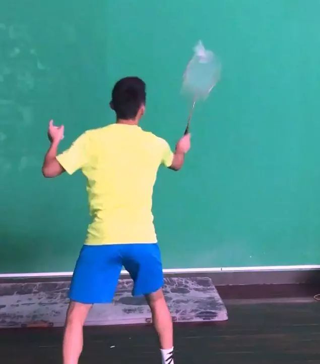 作为业余爱好者,如何才能打好羽毛球呢?