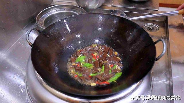 黑鱼怎么烧才嫩滑 4432a048234d48c290d4be1b31aa7b9c.jpeg