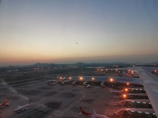 深圳机场完成独立平行进近飞行程序试飞，可缓解空域资源紧张