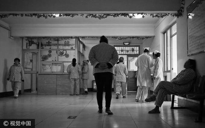 父亲为安全铁棍打死精神病儿子