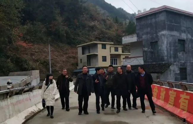 何志天,黎滨江到九江街道深度贫困村调研支部联建和脱贫攻坚工作