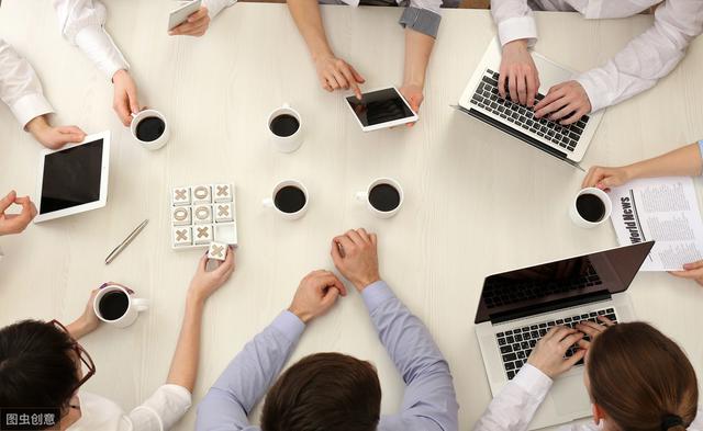 少说话多做事是什么意思 7b762fabd86d4658a75bf8bbfedd6f6c.jpeg