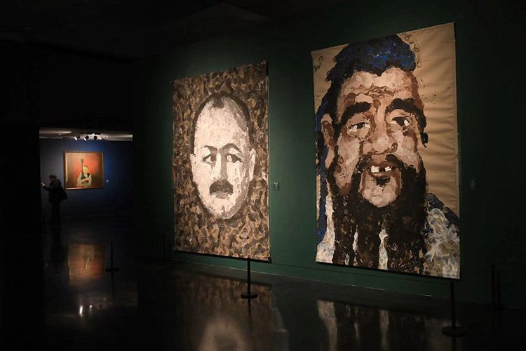 “上合组织”成员国肖像画艺术展亮相清华艺术博物馆