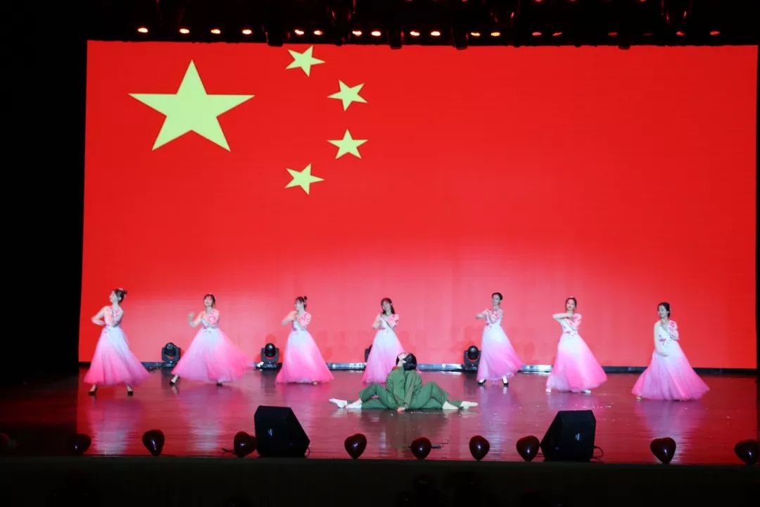 共筑中国梦曲谱_共筑中国梦(2)