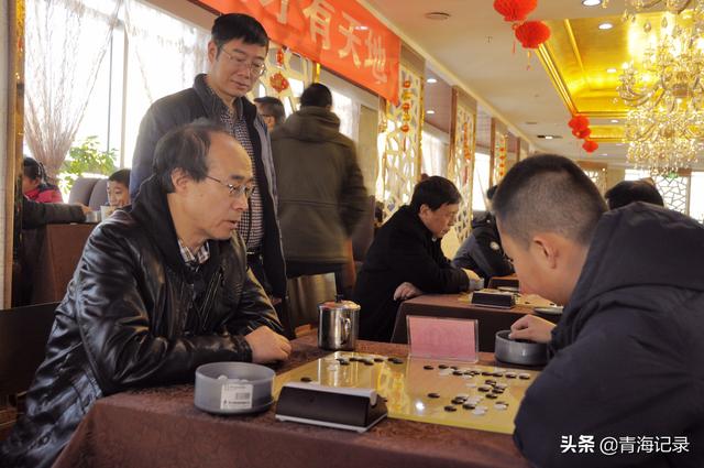 青海省棋类赛事收官 围棋象棋同场再竞战