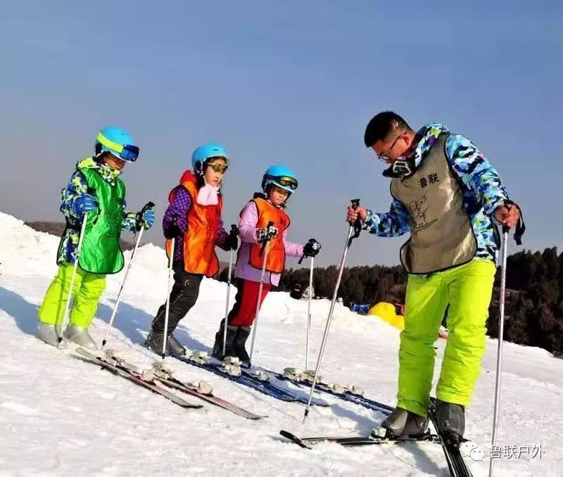 什么是换刃滑雪 c05d63bfbb6a4660af22959504f69650.jpeg