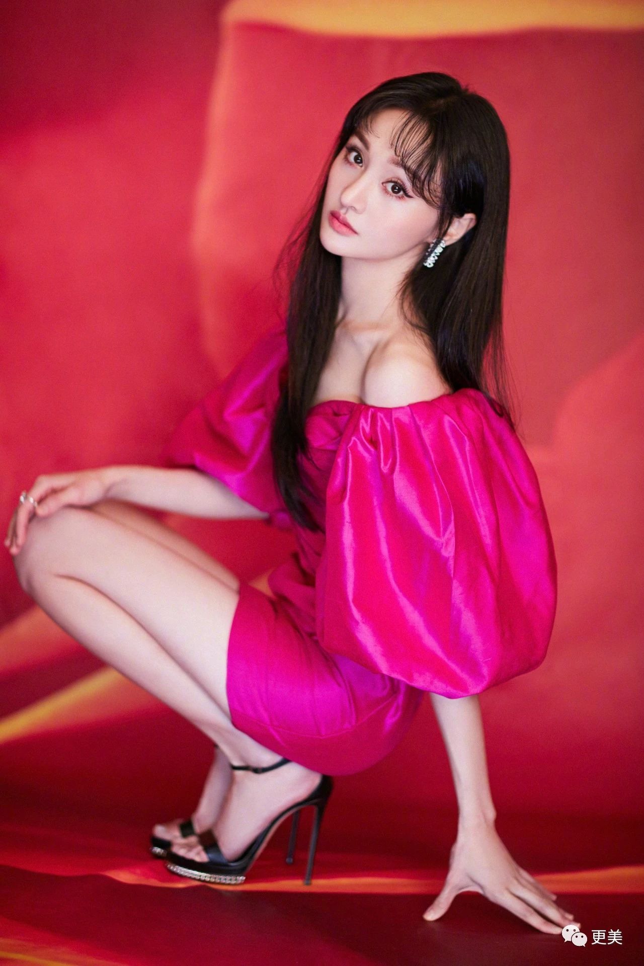 郑爽眼神似女鬼,倪妮人间gucci名号被抢,景甜美